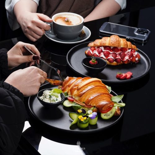 _یه روز، هرچقدر هم که خوب باشه،با کروسان بهتر و قشنگ تر میشه!🏛Sperlous cafe restaurant🏛☎️ 051-